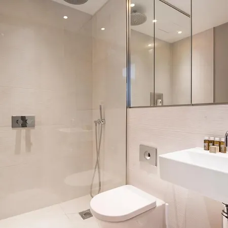 New Build-Air Con-2 Bedroom-Two Bathrooms Apt 4 London Exterior photo