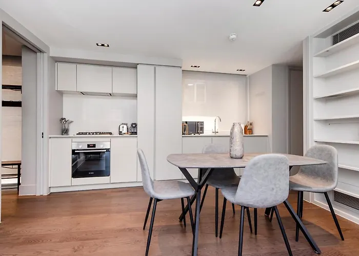 New Build-Air Con-2 Bedroom-Two Bathrooms Apt 2